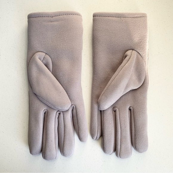 Winter Gloves - Picture 2 of 3